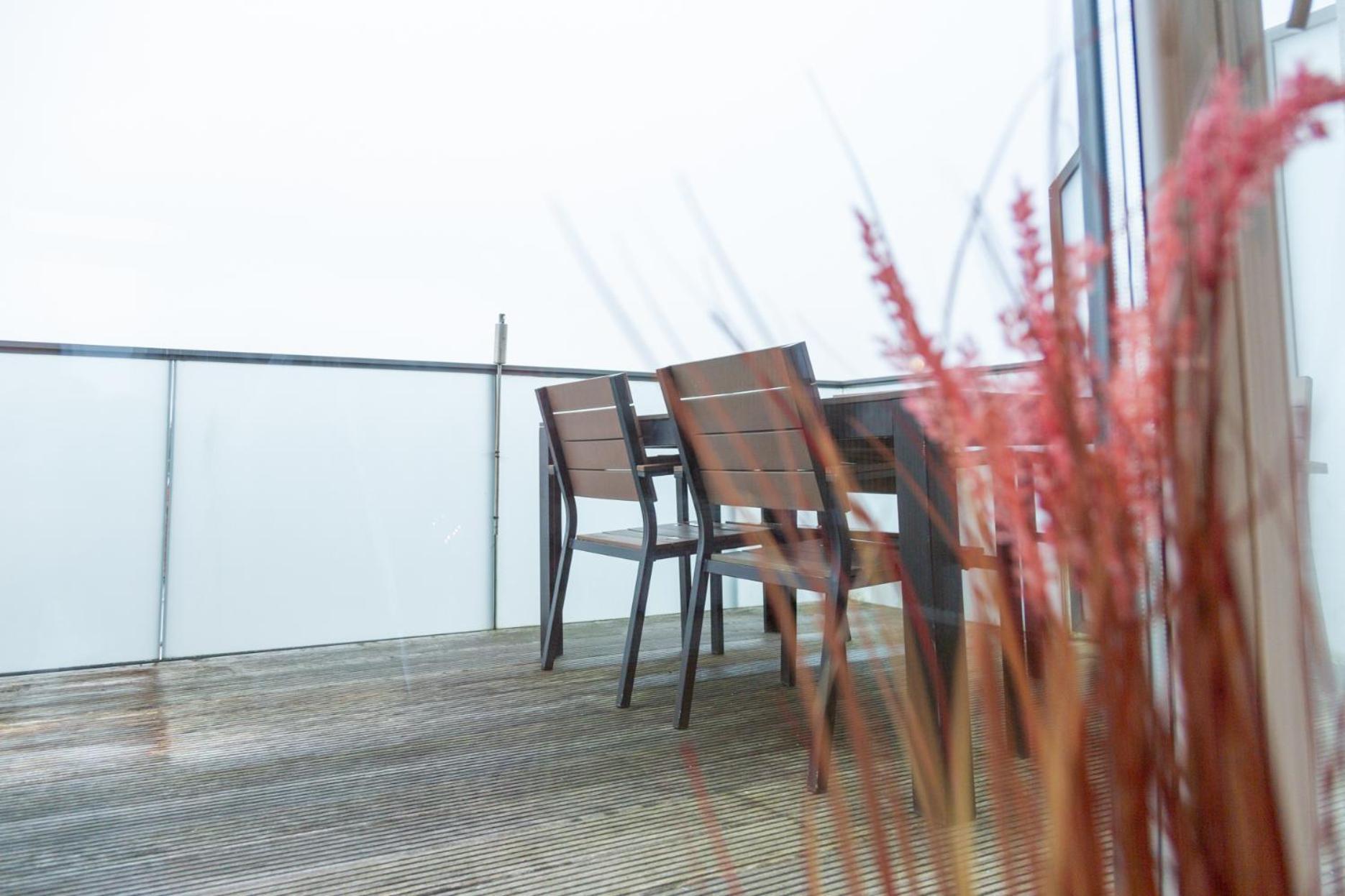 Micasa Ol - Modernes Penthouse - Stellplatz - Kueche - Wlan - Dachterrasse Apartamento Oldemburgo Exterior foto